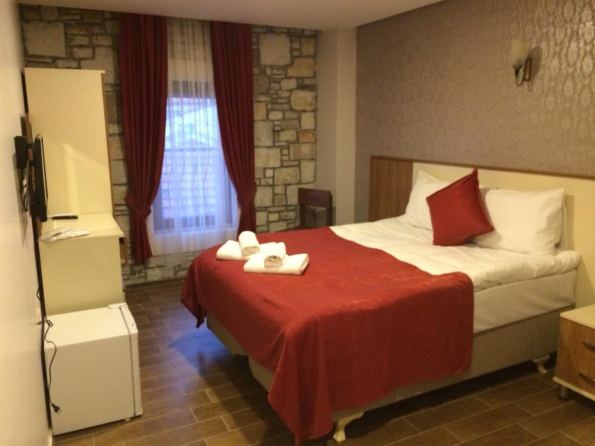 Deniz Hotel Yenifoca Exterior foto