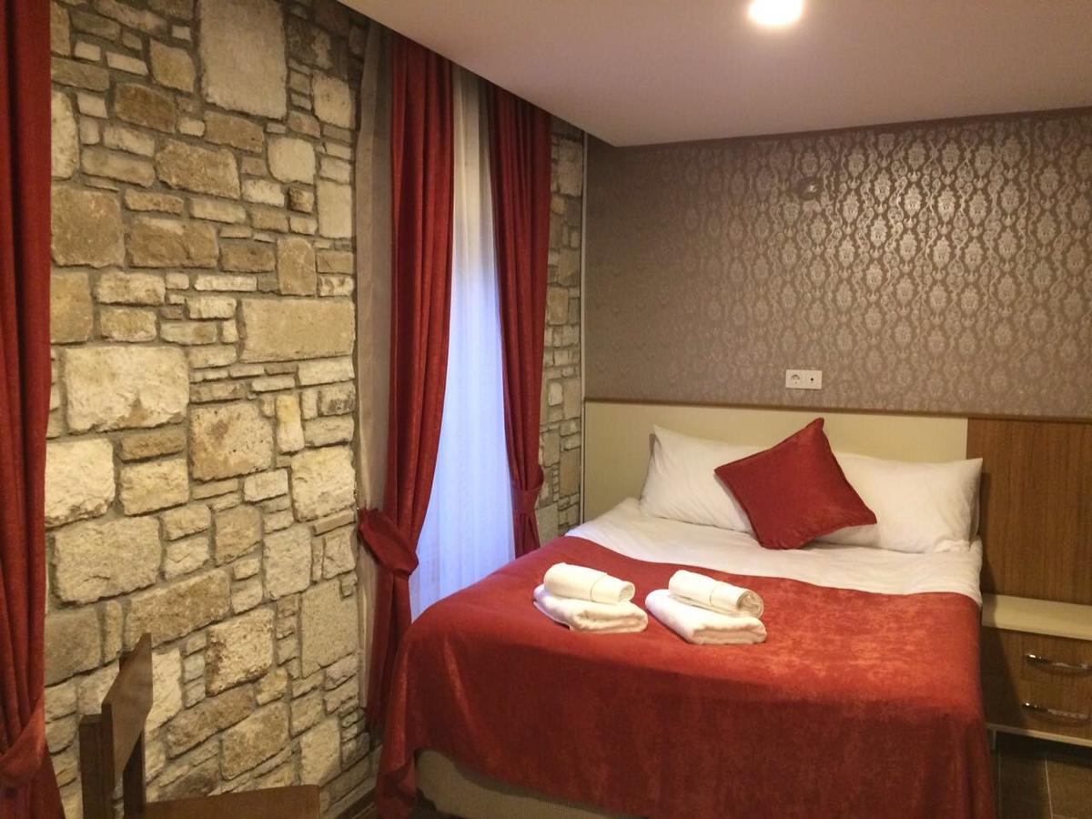 Deniz Hotel Yenifoca Exterior foto